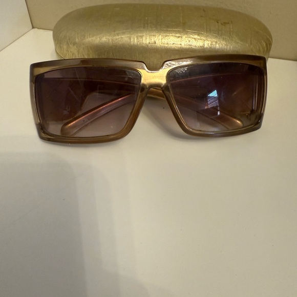 Authentic Vintage Burberry Womens  Sunglasses - Picture 1 of 3